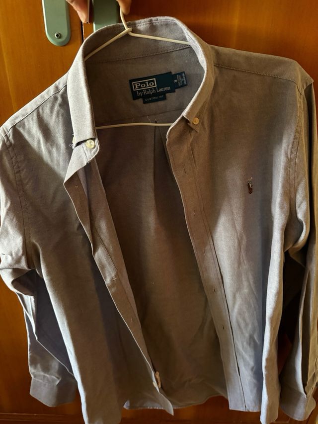 Camisa Ralph Lauren.