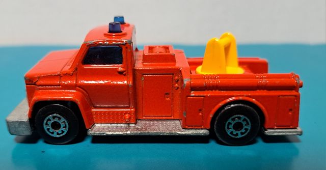 Camión bombero de Matchbox 13
