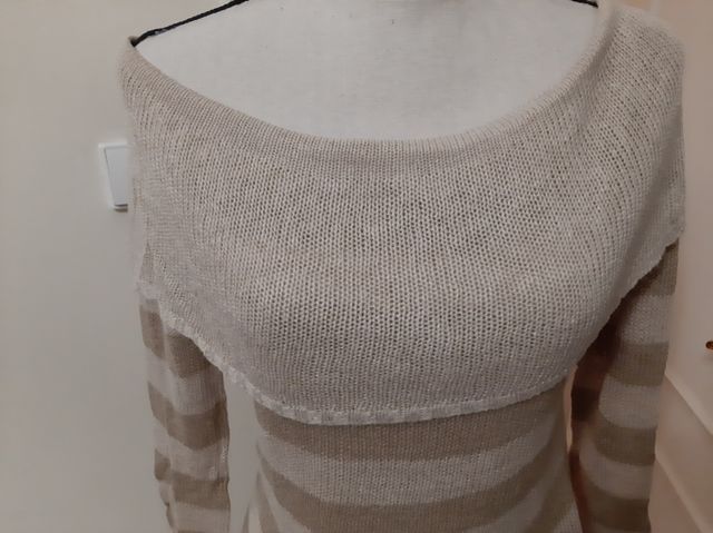 Camisola às riscas bege Bershka