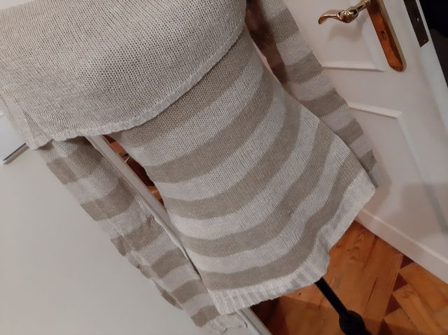 Camisola às riscas bege Bershka