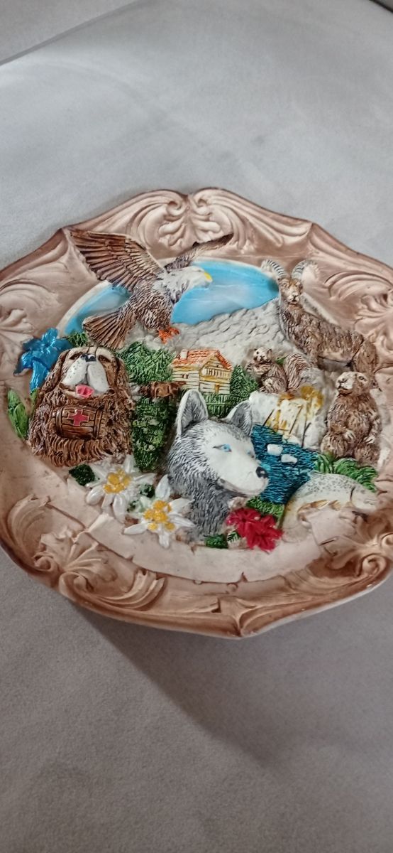 Piatto decorativo in resina