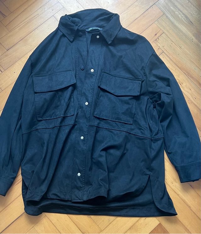 sobrecamisa negra zara