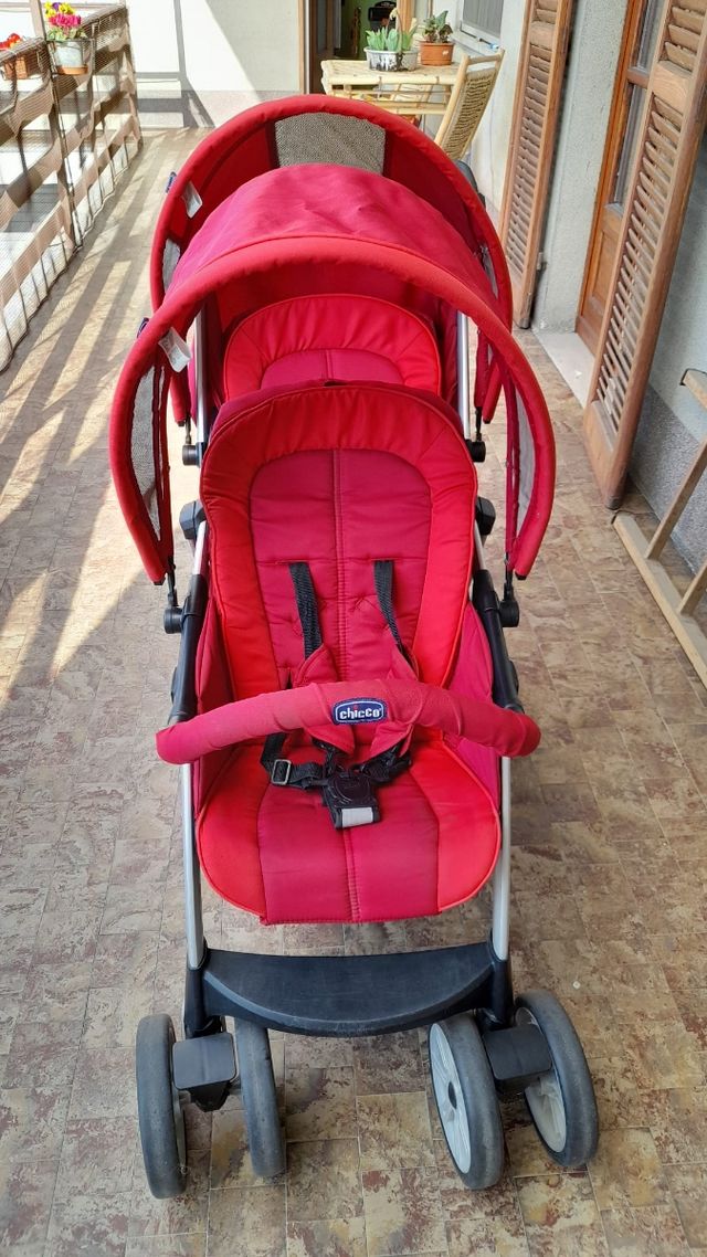 Passeggino gemellare Chicco leggere la descrizione