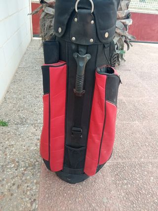 Palos y bolsa de golf