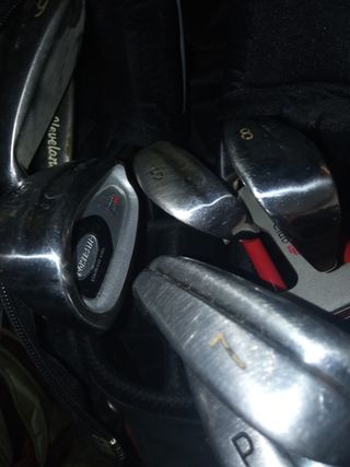Palos y bolsa de golf