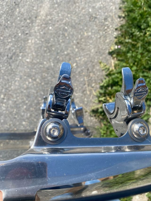 Parabrisas compacto desmontable Springer Softail