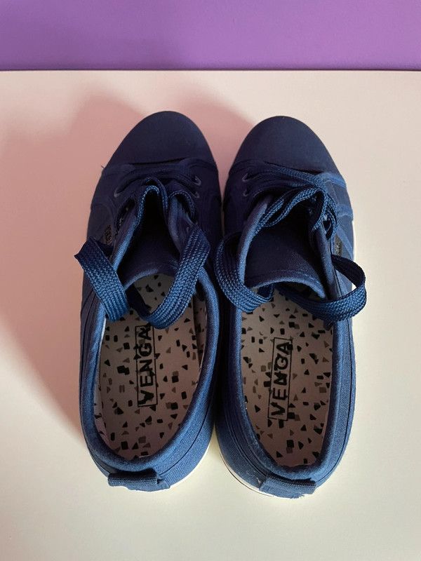 Zapatillas azules VENGA