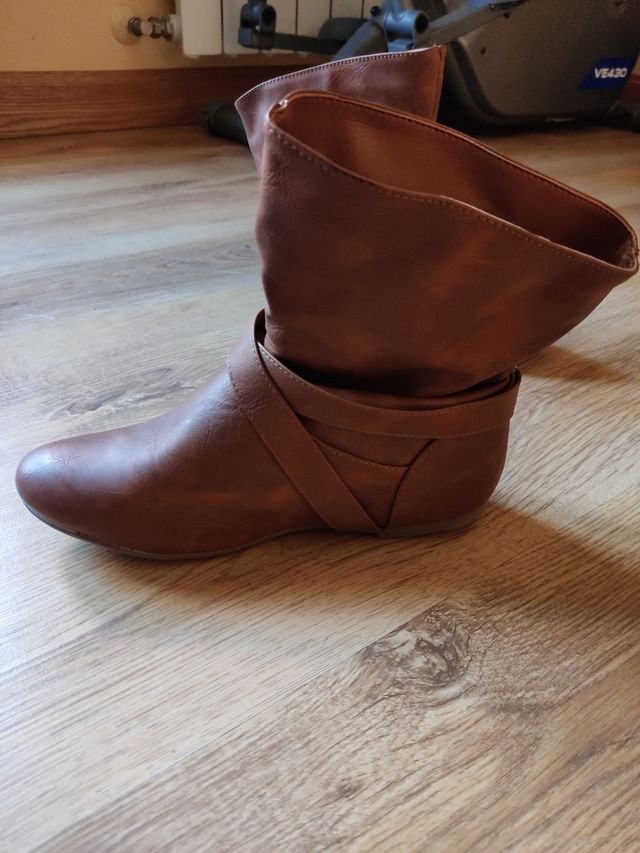 Botines marrones Nuevos!! 38 sin uso