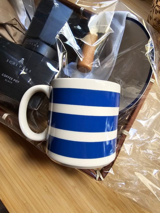 Scalpers Taza Cesta Regalo Con Menaje Scalpers De Segunda Mano Por