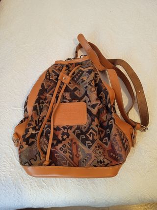 Bolso de piel y tela