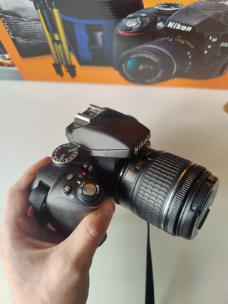 Nikon D3300 Nueva con Extras y Accesorios