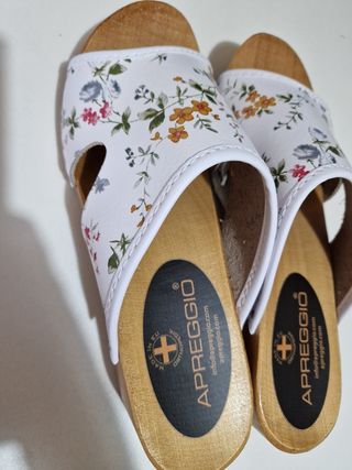 Zapato tacón madera y cuero hecho a mano
