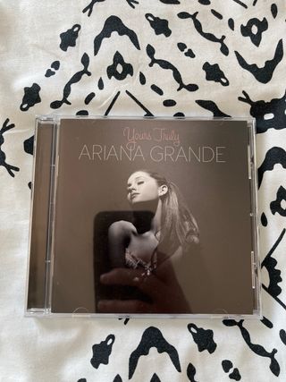 CD’s de Ariana Grande