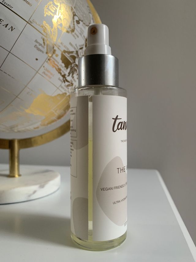 Agua facial autobronceadora