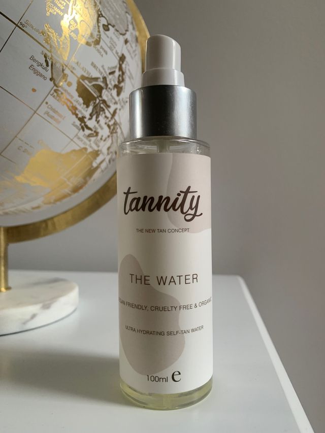 Agua facial autobronceadora