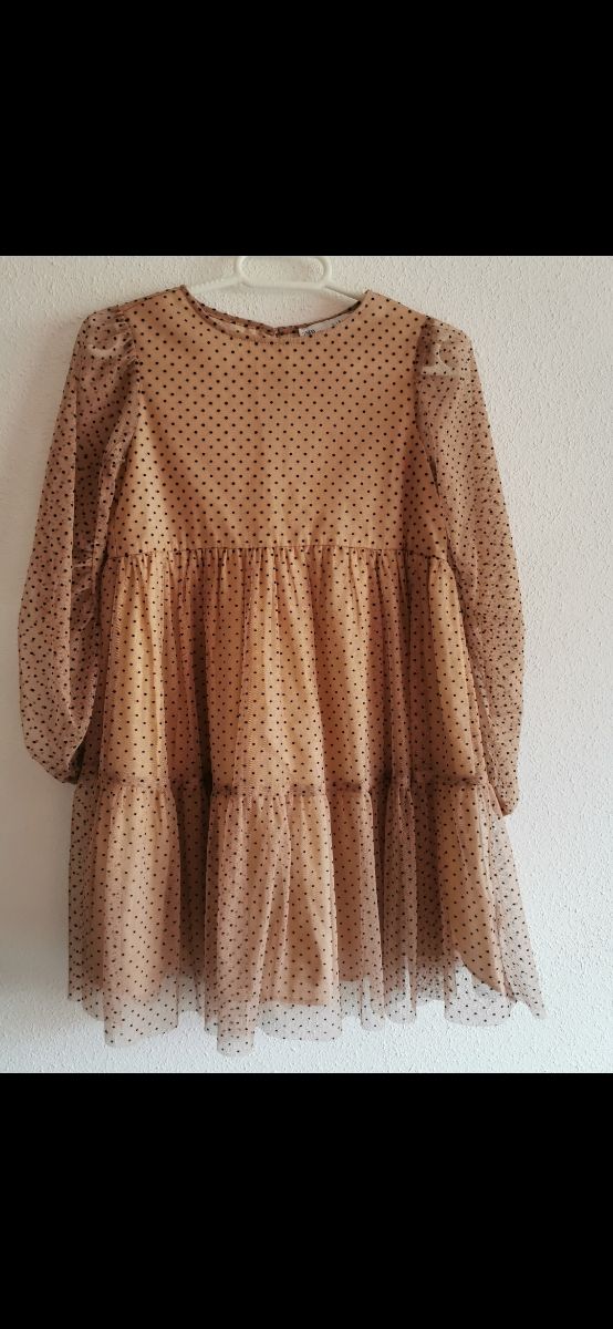 Vestido de niña talla 9 años de Zara.