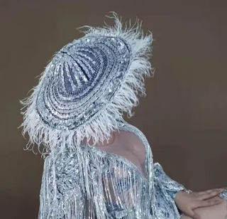 Sombrero ala grande con lentejuelas 