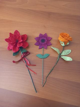 Fiori uncinetto e legno