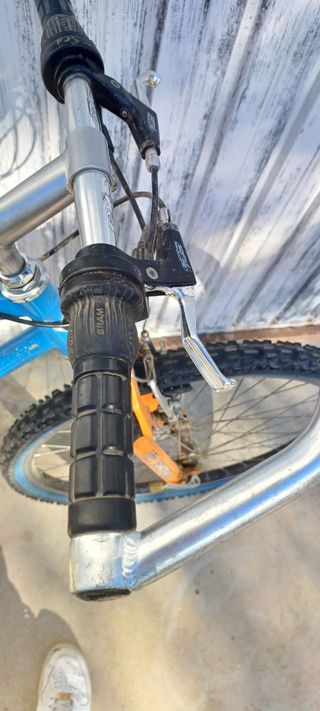 Bicicleta bh supra400