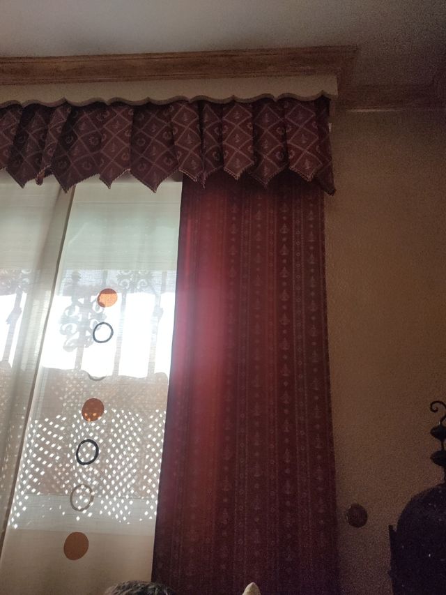 Cortinas japonesas com folho