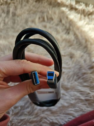 Cable USB A a USB B. Conexión macho-mach