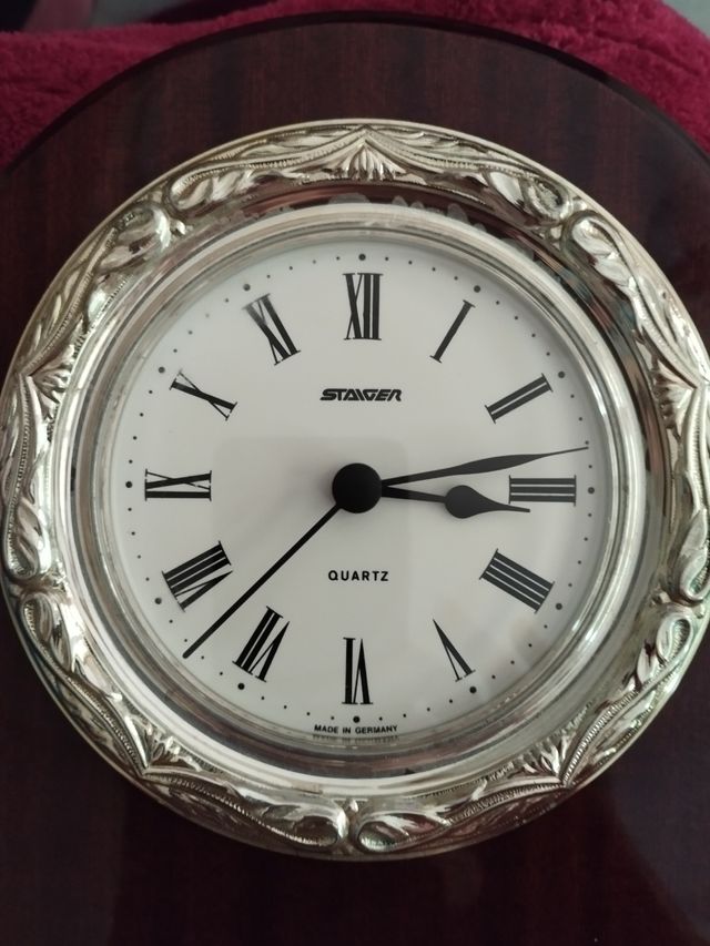 Reloj sobremesa madera y plata STANGER
