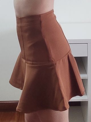Falda (pantalón) marrón Stradivarius