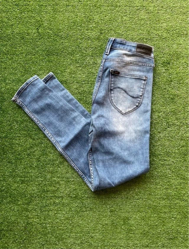 Lote de 5KG ropa Vintage grado A y B 