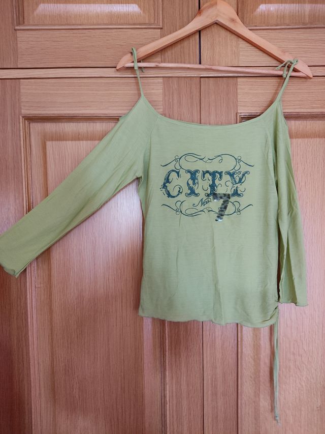 Camiseta verde media manga