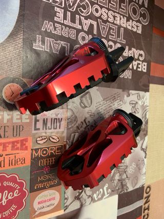 Estriberas enduro PUIG rojas