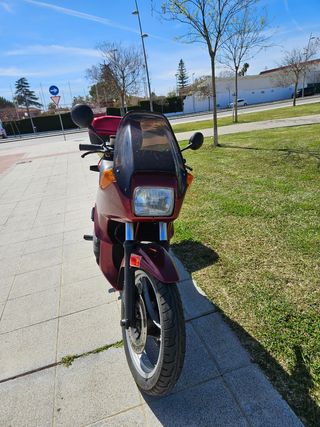 Motocicleta BMW K75 S