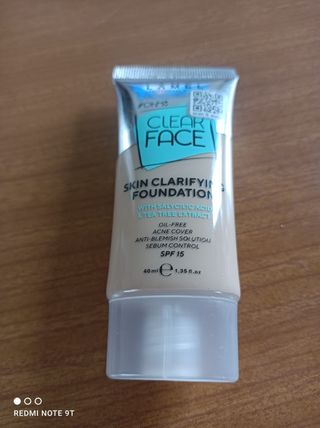 Base de maquillaje pieles grasas o con acné