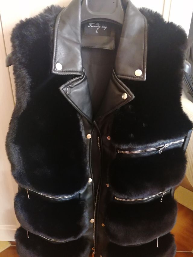 Giubbino donna senza maniche simil pelle completo