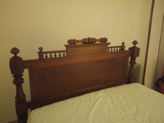 Cama antigua madera