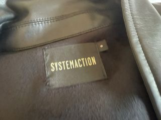 Chaqueta negra poliuretano