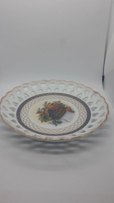 Piattino decorativo con cesto frutti