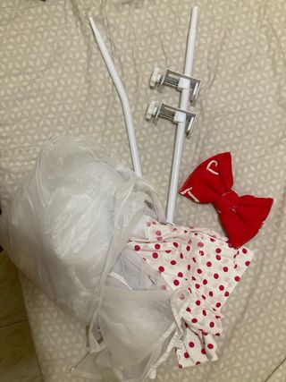 Dosel de cuña (niña) con lazo rojo