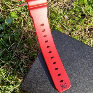 Casio G-shock DW-5600GF rojo metalizado
