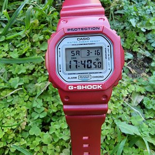 Casio G-shock DW-5600GF rojo metalizado