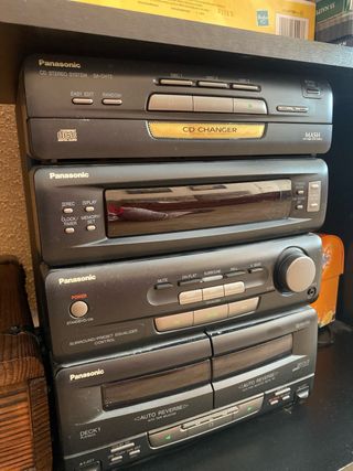 Mesa para televisión+altavoces+cadena de música