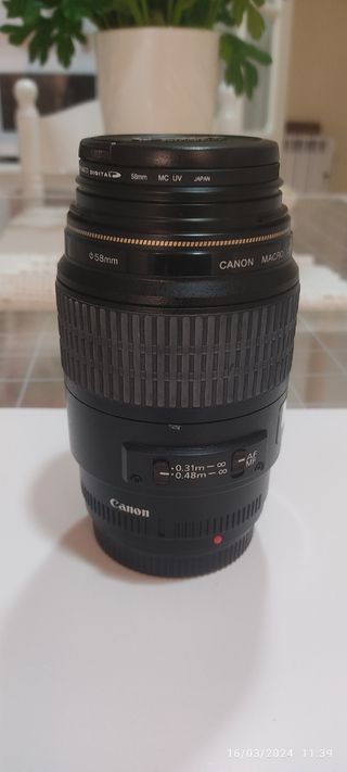 CANON MACRO LENS EF 100 1:2.8 USM