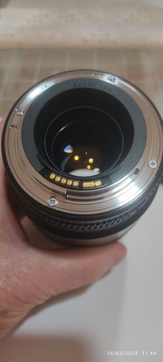 CANON MACRO LENS EF 100 1:2.8 USM