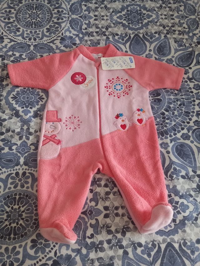 Todo 8 Euros.Buzo 3 meses + Termómetro agua