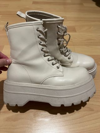 Botas beige plataforma