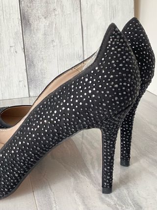 Zapatos salon negro con brillos