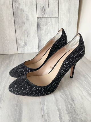 Zapatos salon negro con brillos