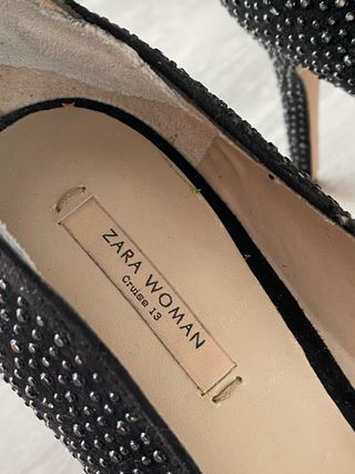 Zapatos salon negro con brillos