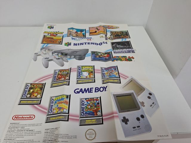 Panfletos y dvd publicitarios Nintendo