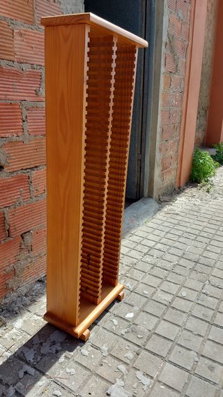Mueble para guardar CD.