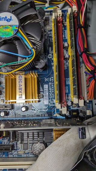 PC Pentium 4 650 SL7Z7 (sin HD)